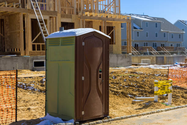 Best Portable restroom trailer rental  in Covington, VA